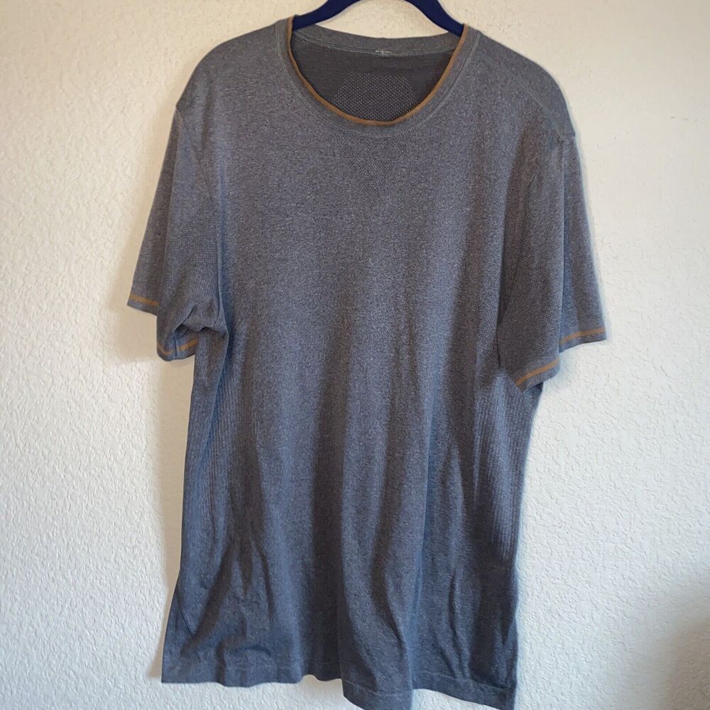 LULULEMON shirt Mens Metal Vent Workout Gym L Gray outdoor SS run train bike